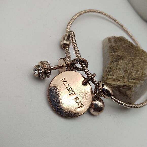 Mary Kay rose gold strength charm bracelet - Picture 2 of 3